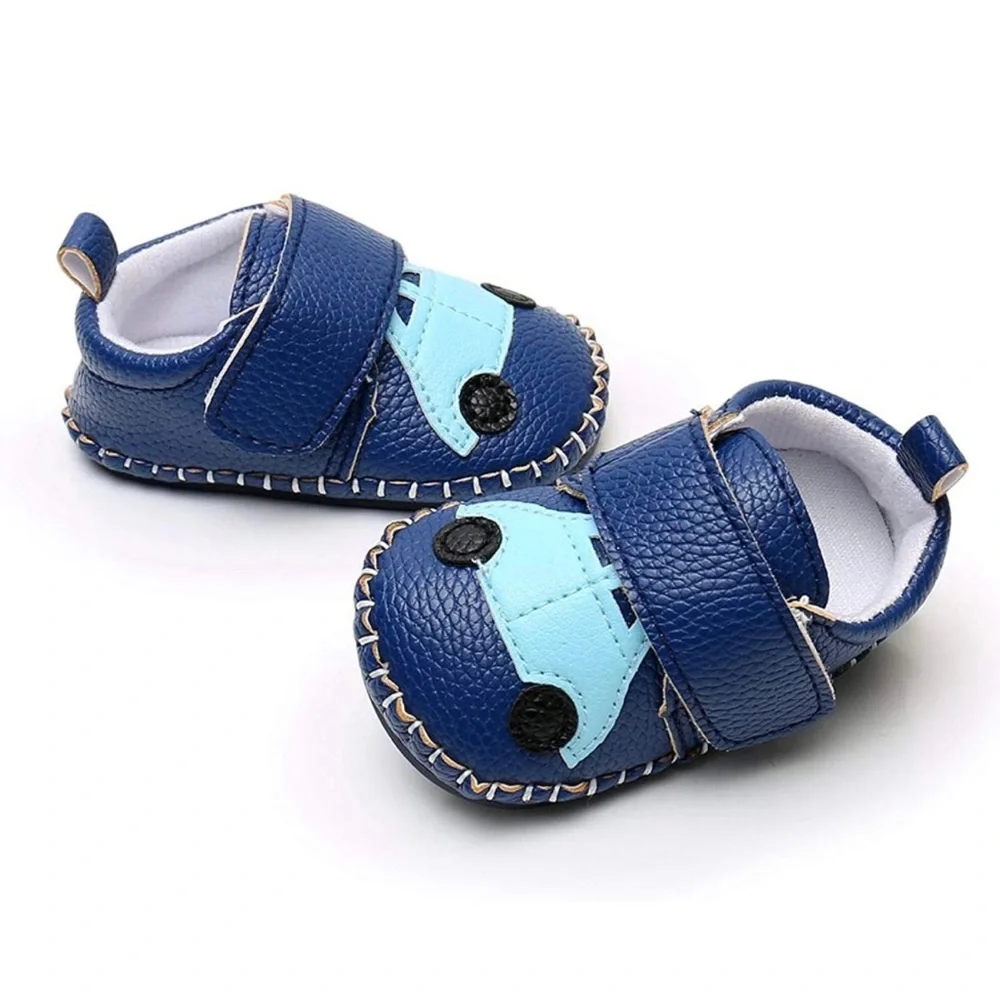 Non slip infant shoes with cars